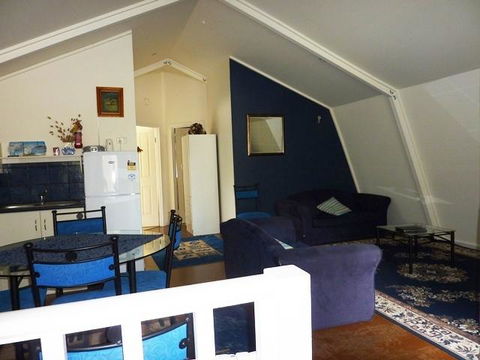 The Doo Drop Inn - Accommodation Whitsundays 0