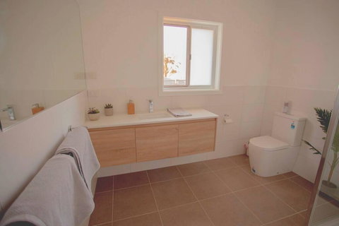 The Farmhouse. - Accommodation Whitsundays 2