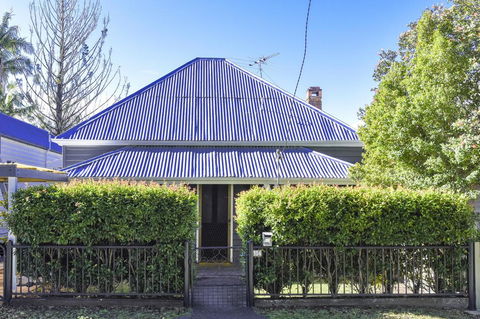 The Grey House - Accommodation Whitsundays 0
