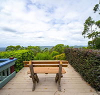 The Hillside House - Accommodation Whitsundays