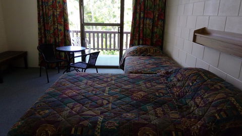 The Islands Inn Motel - Accommodation Whitsundays 3