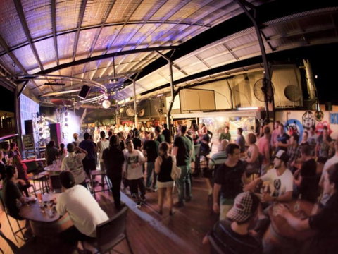 The Jack Backpackers - Accommodation Whitsundays 2