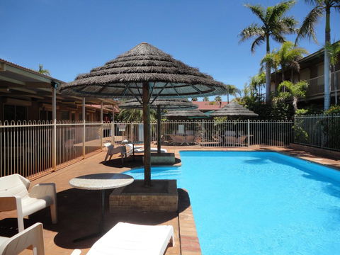 The Lodge Motel - Accommodation Whitsundays 0