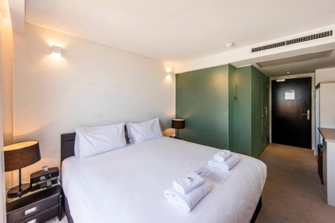 The Nest - Cosy Space On Newcastle Street With Roof Terrace - Accommodation Whitsundays 1