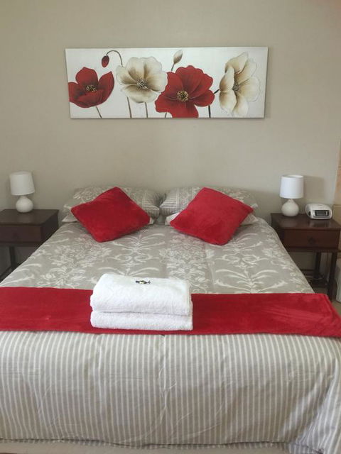 The Nosh & Nod - Avon Terrace - Accommodation Whitsundays 3