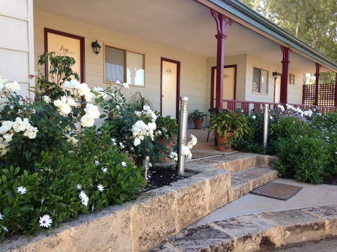 The Nosh & Nod - Avon Terrace - Accommodation Whitsundays 0