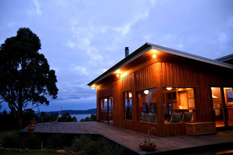 The O Retreat - Accommodation Whitsundays 0