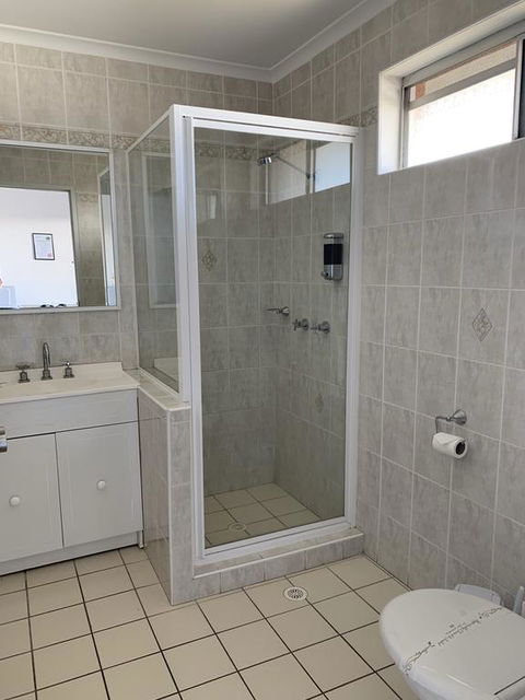 The Oaks Hotel Motel - Accommodation Whitsundays 2