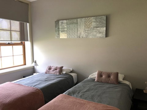 The Old Coolstore - Jonathon Apartment - Accommodation Whitsundays 1