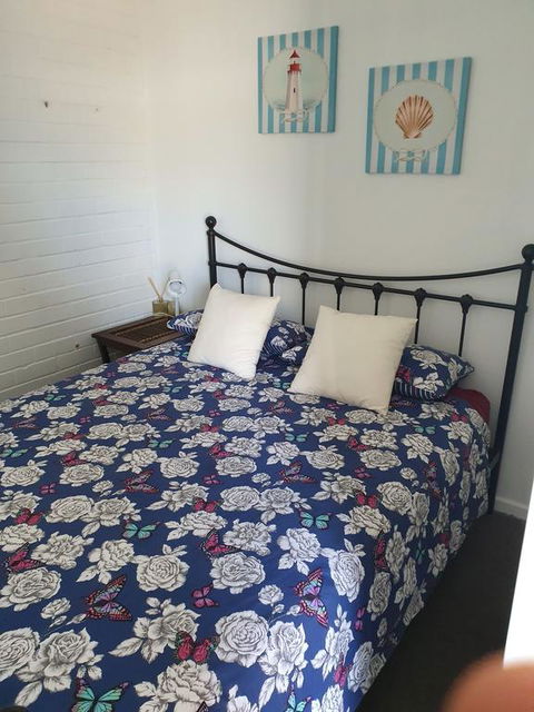 The Pines, Manning Point - Accommodation Whitsundays 0