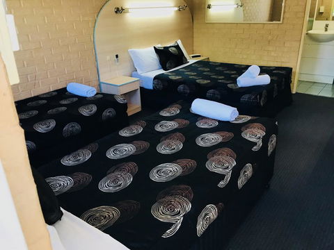 The Shamrock Hotel - Accommodation Whitsundays 3
