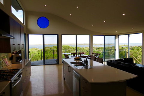 The Wave Oasis SC B&B - Accommodation Whitsundays 2
