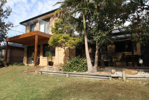 Thora Street Waterfront - Accommodation Whitsundays 1