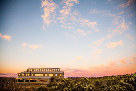 Thousand Lakes Lodge - Accommodation Whitsundays 0