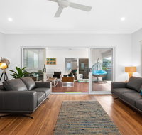 Three-Bed Family Entertainer Near Beach and Cafes - Accommodation Whitsundays