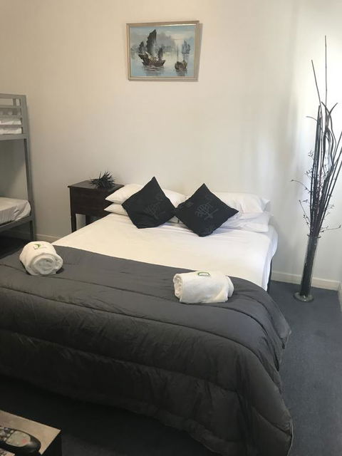 Tin Can Bay Budget Accommodation - Accommodation Whitsundays 0