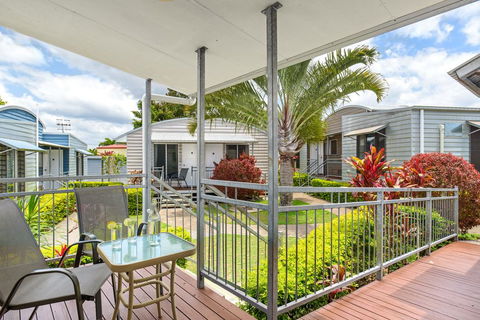 Tin Can Bay's Sleepy Lagoon Motel - Accommodation Whitsundays 0