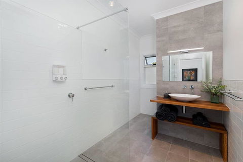 Toms Cottage - Wilgowrah -A Country Escape - Accommodation Whitsundays 3