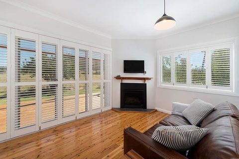 Toms Cottage - Wilgowrah -A Country Escape - Accommodation Whitsundays 2