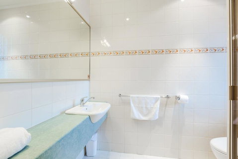 Tonsley Hotel - Accommodation Whitsundays 2