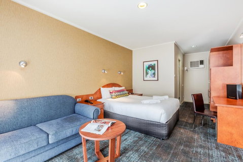 Tonsley Hotel - Accommodation Whitsundays 0