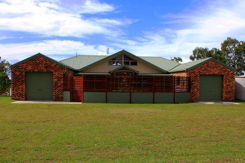 Tracks End Retreat - Accommodation Whitsundays 1