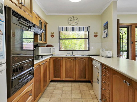Tradewinds @ The Bay - All The Comforts Of Home - Accommodation Whitsundays 1