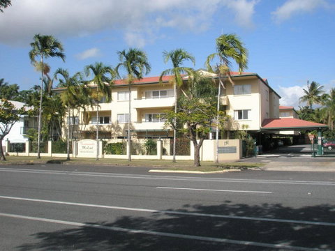 Tradewinds McLeod Holiday Apartments - Accommodation Whitsundays 0