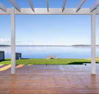 Tranquility Absolute Waterfront - Pet Friendly - 10 Mins to Hyams Beach - Accommodation Whitsundays