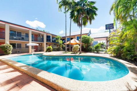Tropical Queenslander - Accommodation Whitsundays 0