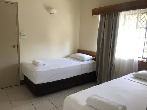 Tropical Queenslander - Accommodation Whitsundays 3