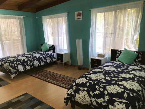 Tropicana - Accommodation Whitsundays 1