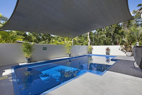 Tropical Private Holiday House With Pool - Accommodation Whitsundays 0