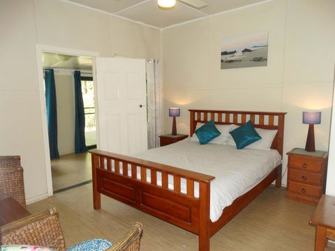 Tuckers Rocks Cottage - Accommodation Whitsundays 2