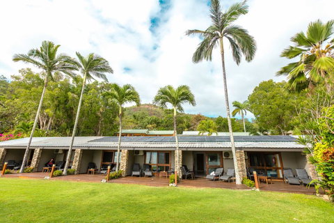 Turtle Cove Beach Resort - Adults Only LGBTQIA & Allies - Accommodation Whitsundays 1