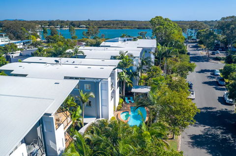 Twin Quays Noosa - Accommodation Whitsundays 2