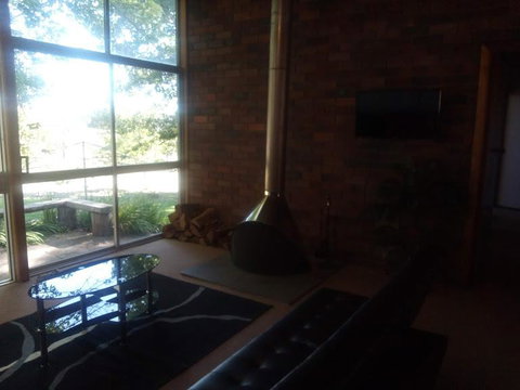 Twinkle Tree's Cottage - Accommodation Whitsundays 0