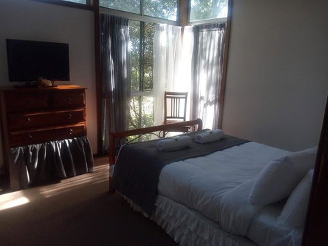 Twinkle Tree's Cottage - Accommodation Whitsundays 2
