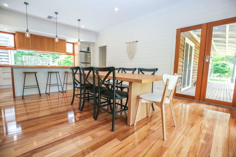 Two Oaks - Accommodation Whitsundays 2