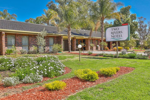 Two Rivers Motel - Accommodation Whitsundays 0