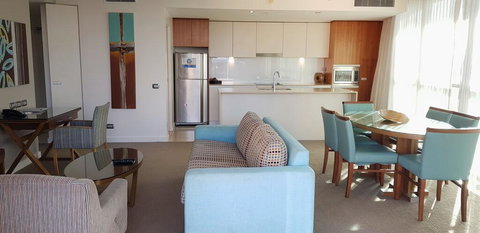 U212 Elston Grandsurf Resort - Accommodation Whitsundays 2