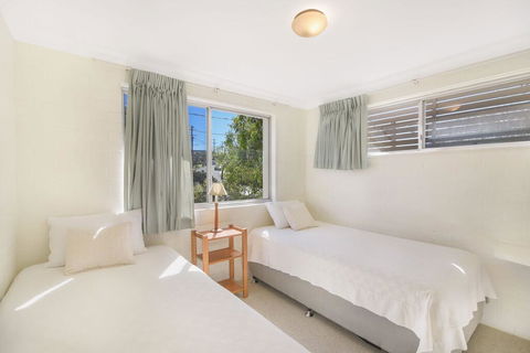 Unit 3 At 4 Pelican Street, Peregian Beach, Noosa Shire - Accommodation Whitsundays 2