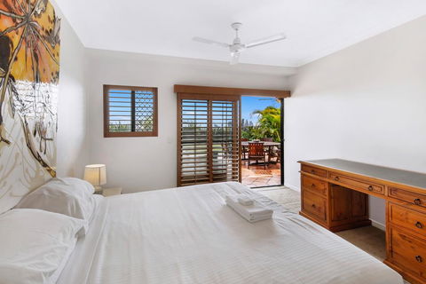 Unrivaled Ocean And City Views From Resort Style 3bed With Garden - Accommodation Whitsundays 3