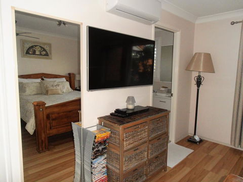 Unwind In This Gorgeous Retreat - Accommodation Whitsundays 3