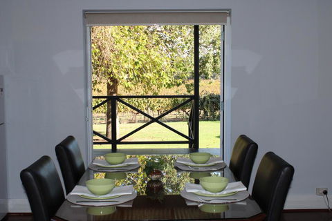 Upper Reach Spa Cottage - Accommodation Whitsundays 2