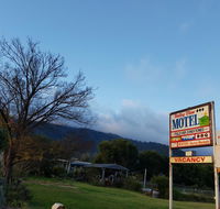 Valley View Motel - Accommodation Whitsundays