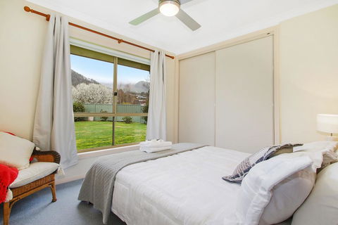 Valley View Townhouse - On The RAIL TRAIL - Accommodation Whitsundays 1