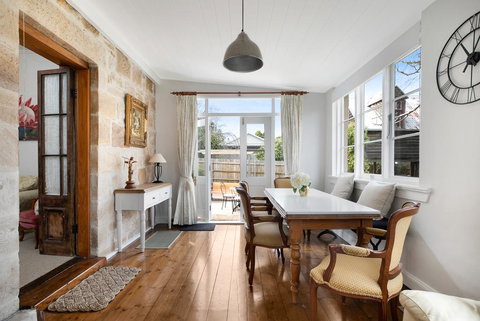 Victoria Cottage - Accommodation Whitsundays 2