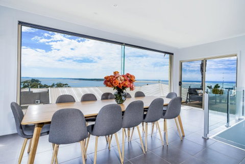 VIEWS FOREVER - INVERLOCH - Accommodation Whitsundays 1