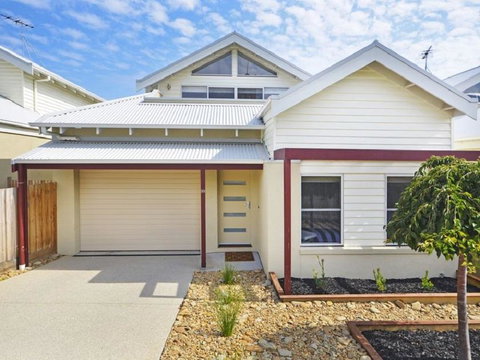 Villa By The Sea - Accommodation Whitsundays 3